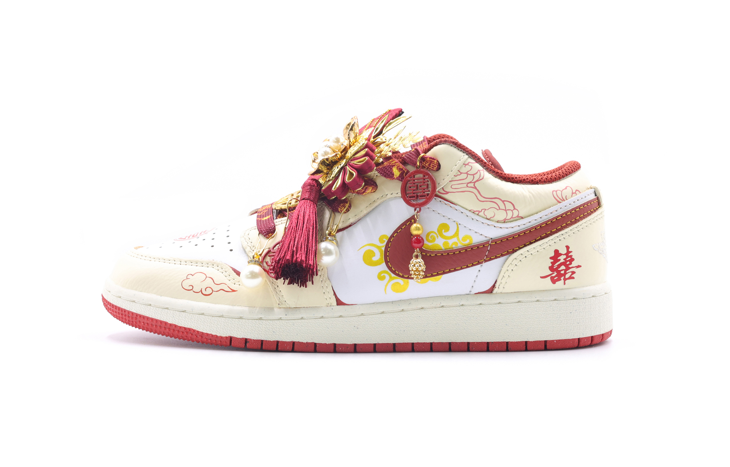 Jordan Air Jordan 1 Auspicious Clouds Present Auspiciousness Abrasion Resistant Low top Vintage Basketball Shoes Unisex