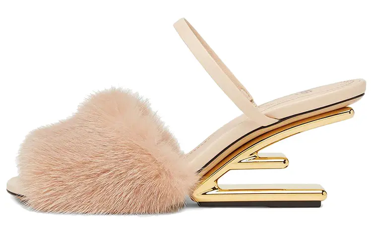 FENDI First Stylish Sandal Women's Light Pink купить в интернет-магазине Yoocart с быстрой доставкой по России.
