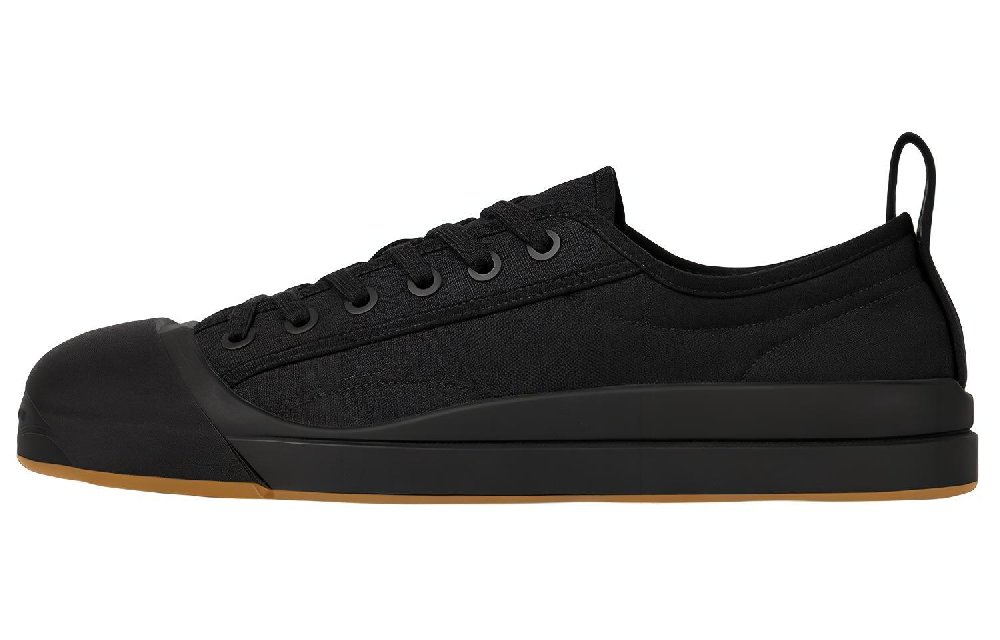 Bottega Veneta Low Top Stylish Skateboarding Shoes Men's Black