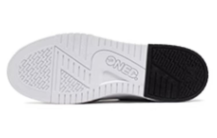 361° Slip-Resistant Low-Top Skateboard Shoes Men's Black White