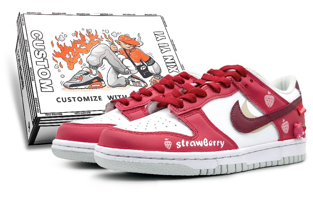 Nike Dunk Low-Top Skateboard Shoes Men's Pink