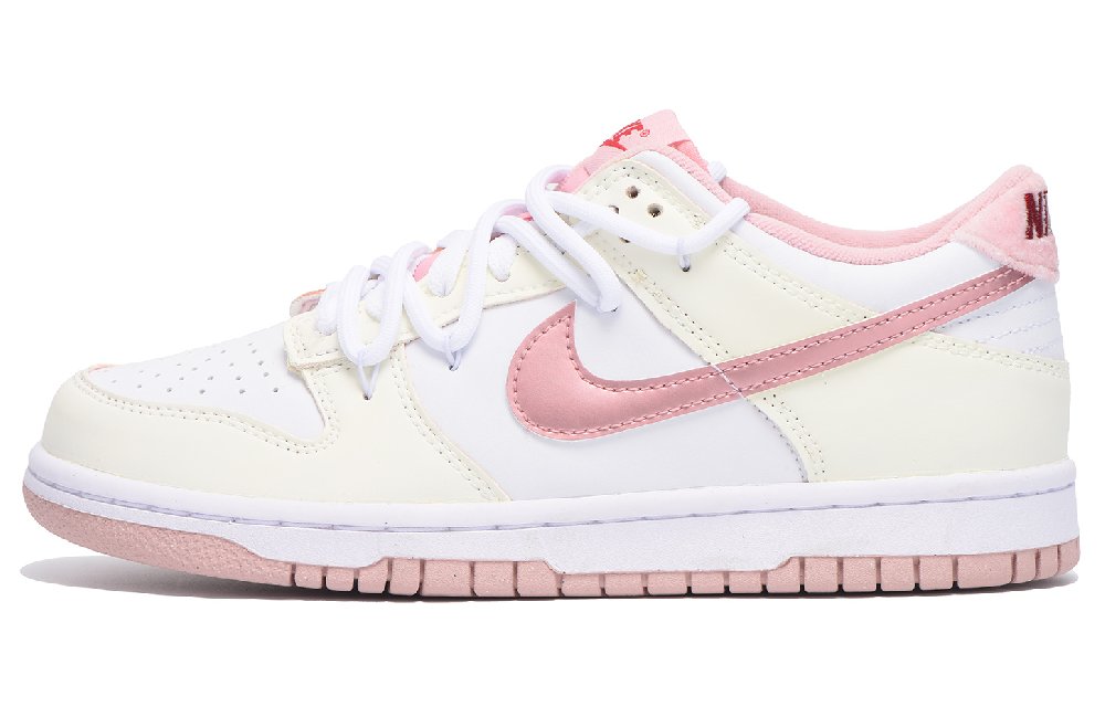Nike Dunk Skateboard Shoes Women's Low-Top White Pink/Beige