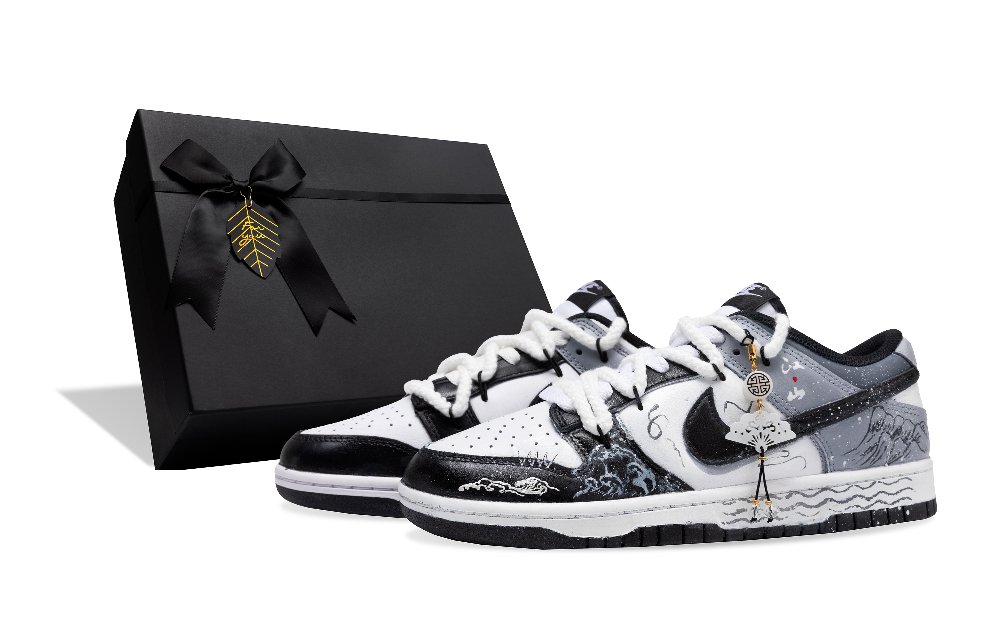 Nike Dunk Skateboard Shoes Unisex Low Top Black/White/Gray