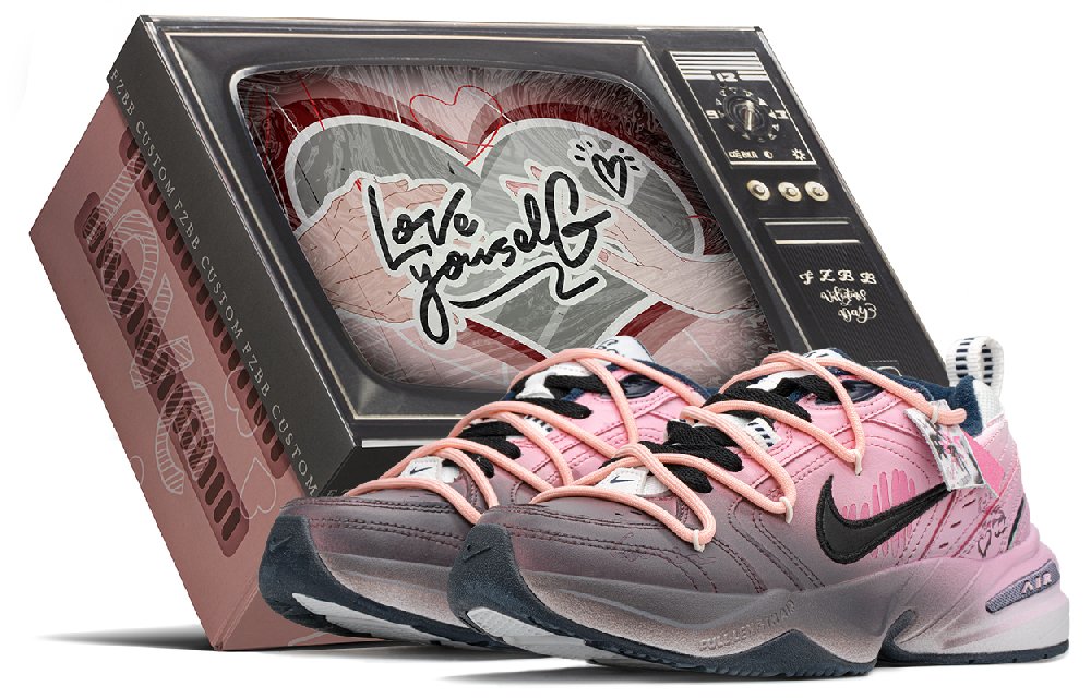 Nike Air Monarch 4 Low Top Chunky Sneakers Unisex Black Pink
