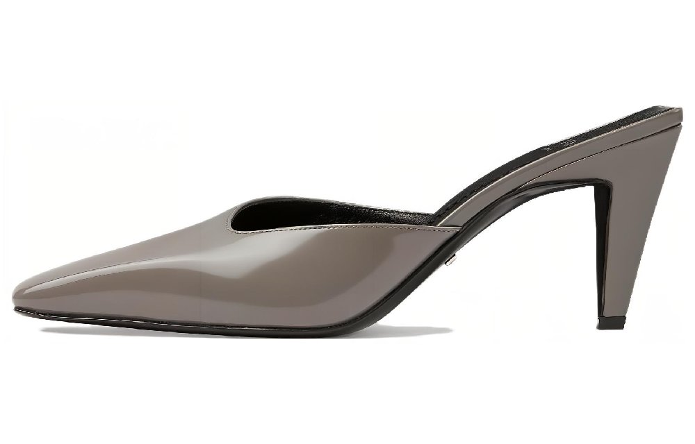 GUCCI Interlocking G-plaque Patent Mules