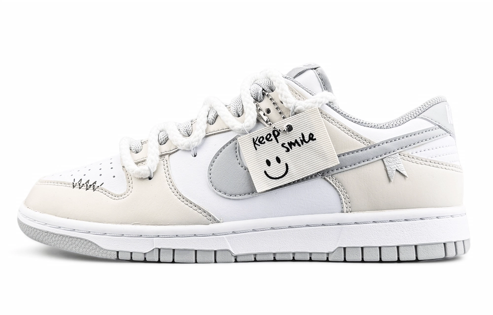Nike Dunk Abrasion Resistant Low top Skateboard Shoes Unisex Beige Yellow