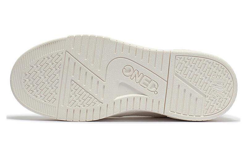 361° Soda 2 Cushioned Slip Resistant Low Top Skateboard Shoes Women's White