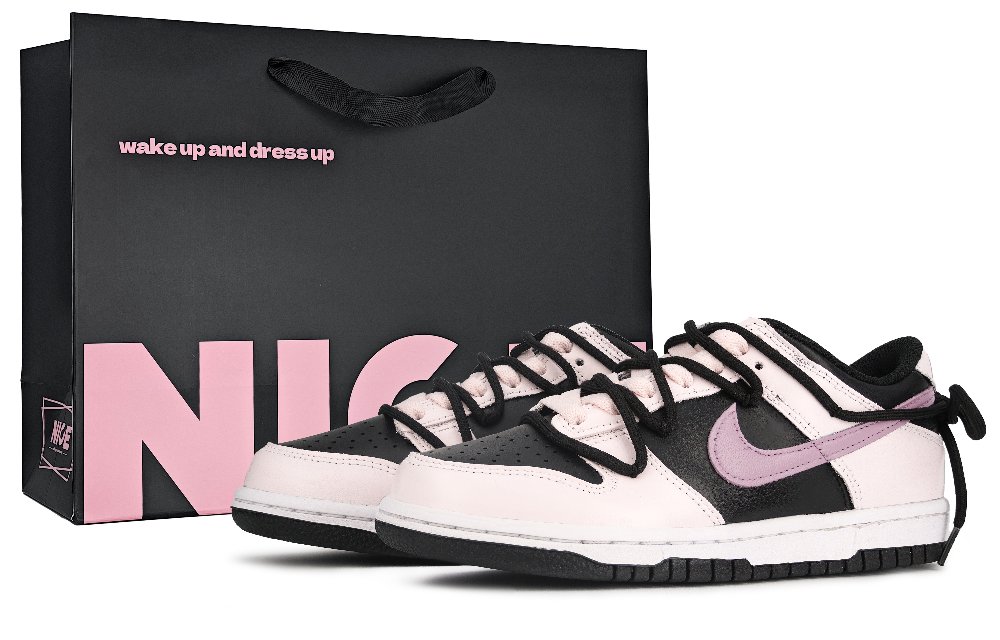 Nike Dunk Berry Night Whispers Abrasion Resistant Low Top Skateboard Shoes Women's Black Pink
