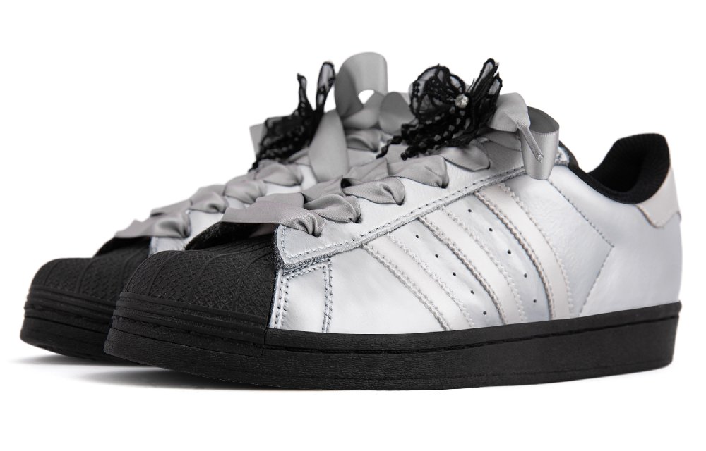 Adidas Originals Superstar Slip Resistant, Abrasion Resistant, Lightweight Low Top Skateboard Shoes Unisex Black Silver