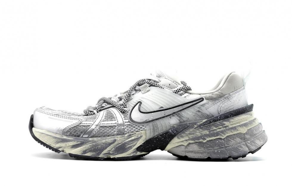 Nike V2K Run Low-Top Running Shoes Women's Silver Gray