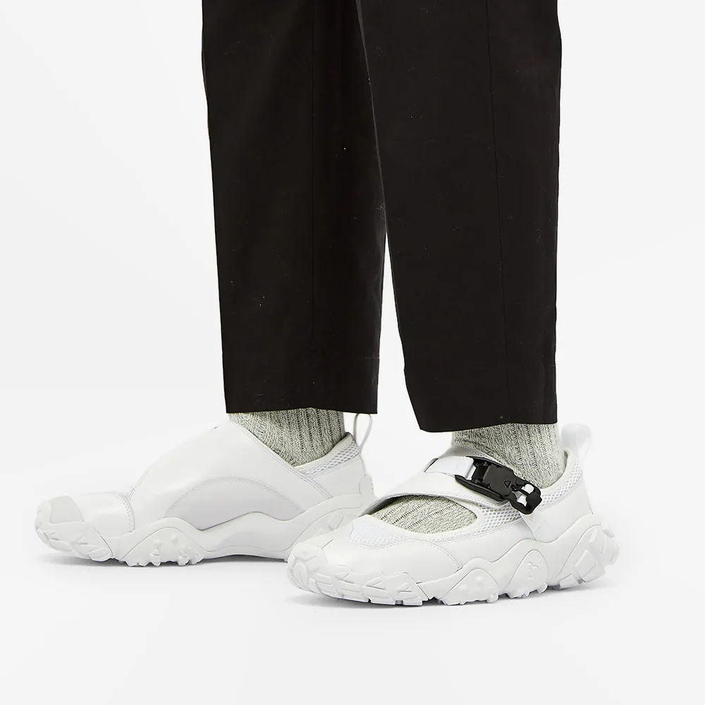 Adidas Hyke X Adidas Originals Fyw Xta 'White Black' купить в интернет-магазине Yoocart с быстрой доставкой по России.