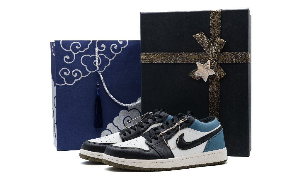 Jordan Air Jordan 1 Abrasion Resistant Low Top Vintage Basketball Shoes Unisex White Blue Black