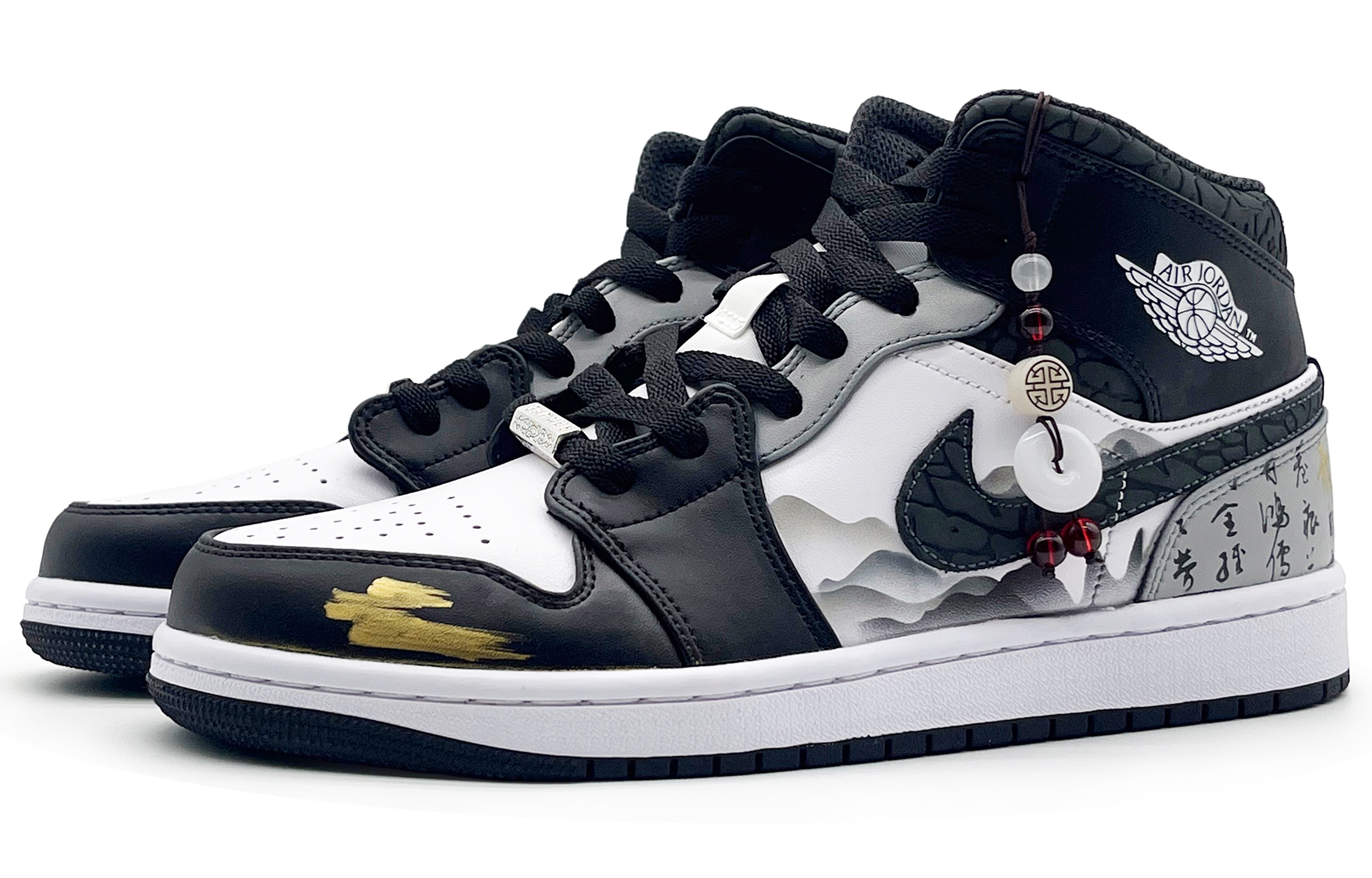 Jordan Air Jordan 1 Mid Durable Breathable Mid-Top Vintage Basketball Shoes Men's Black White купить в интернет-магазине Yoocart с быстрой доставкой по России.