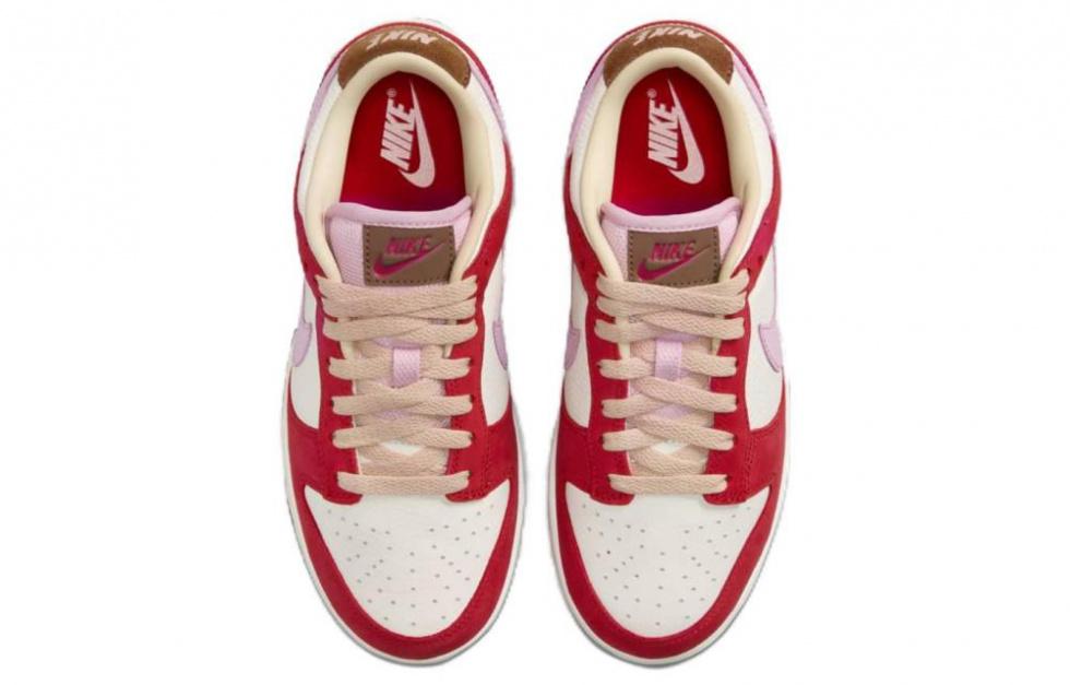Nike Dunk Low PRM Bacon Women's купить в интернет-магазине Yoocart с быстрой доставкой по России.