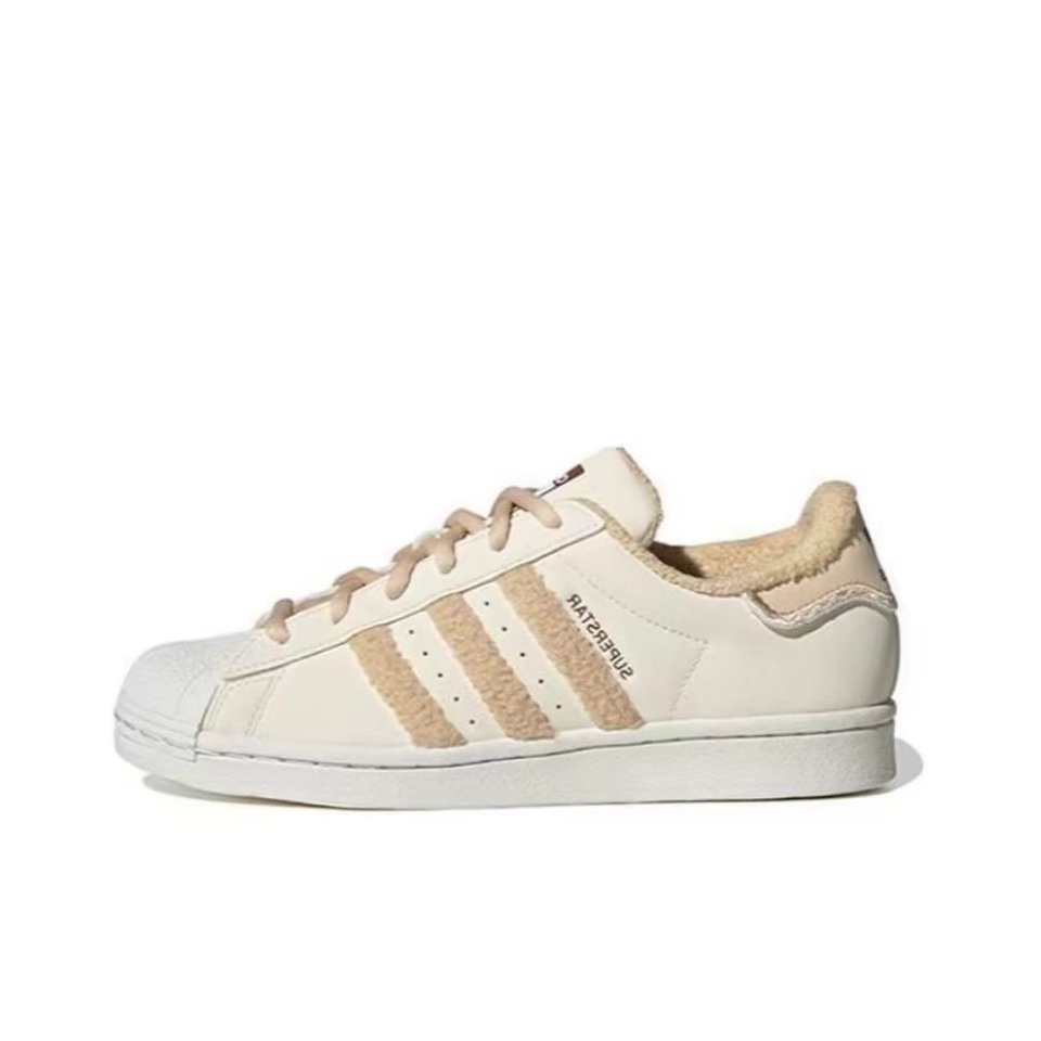 Adidas Originals SUPERSTAR Anti-Slip Wear-Resistant Low-Top Skateboard Shoes Women's Beige Brown купить в интернет-магазине Yoocart с быстрой доставкой по России.
