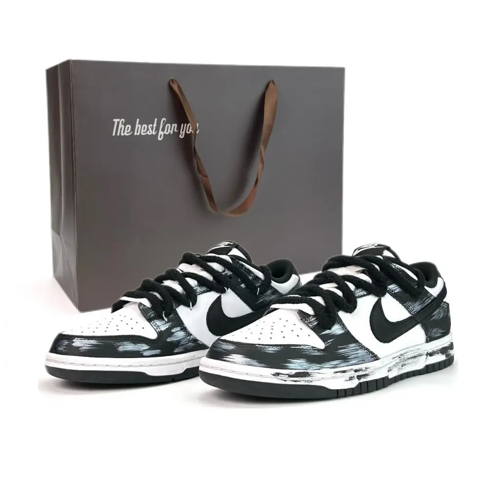 Nike Dunk Cushioning, Wear Resistant Low top Skateboard Shoes Unisex Black White