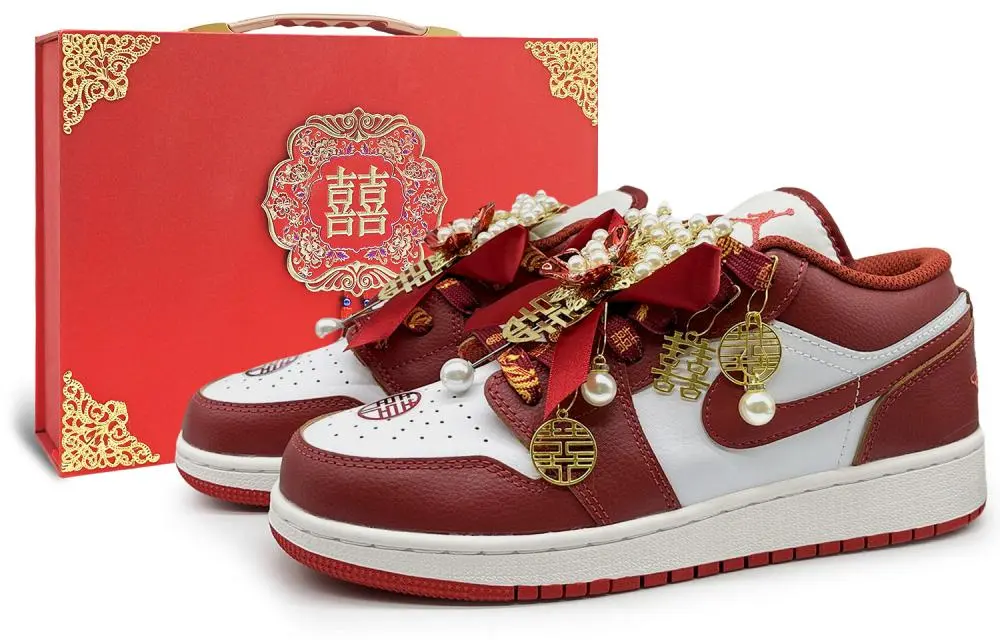 Jordan Air Jordan 1 Newlywed Yaner Abrasion Resistant Low top Vintage Basketball Shoes Unisex Red