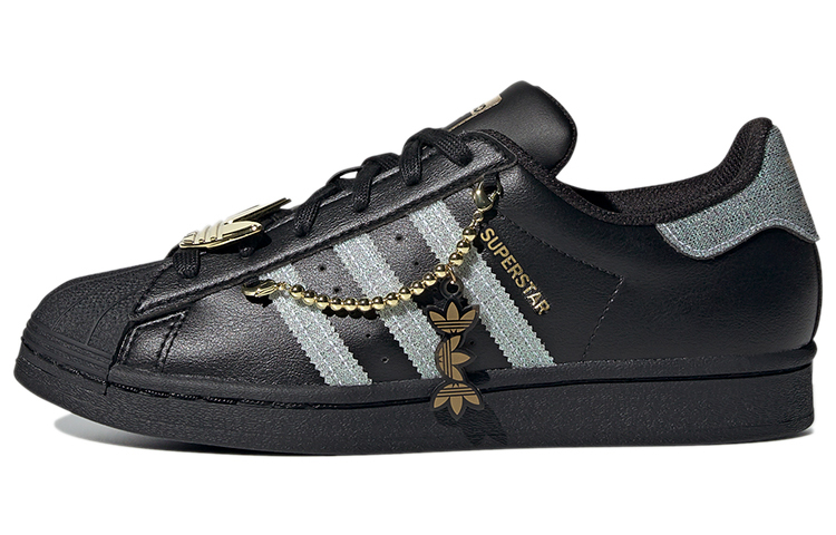 Superstar Women's Adidas Originals 'Sneaker Queen' Women's