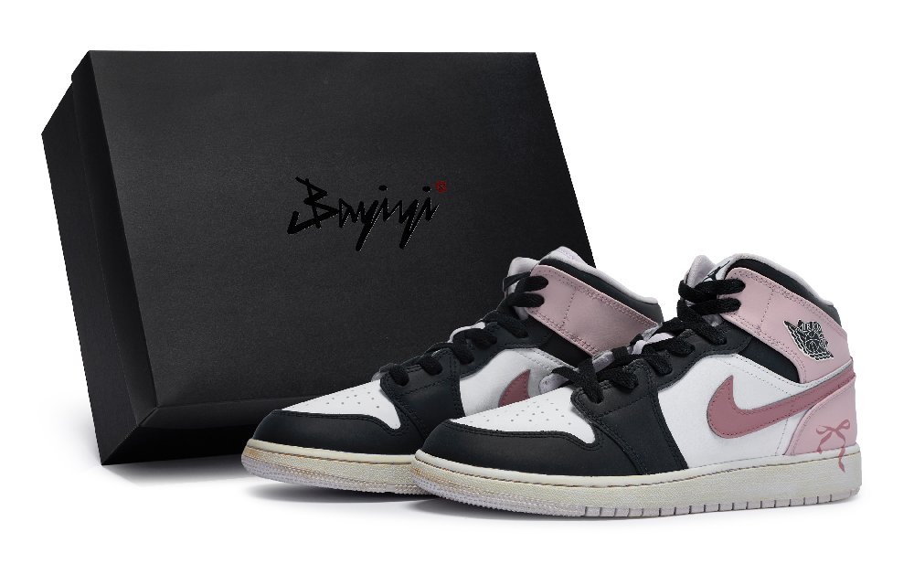 Jordan Air Jordan 1 Vintage Basketball Shoes Women's Mid Top Black