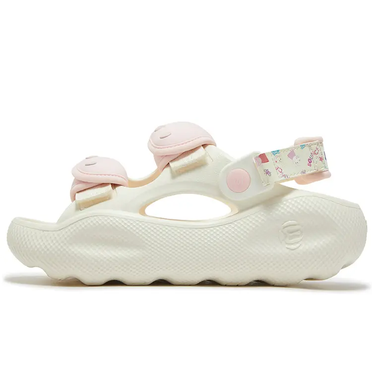 361° Piglet Beach Sandals Women's Heart Pink