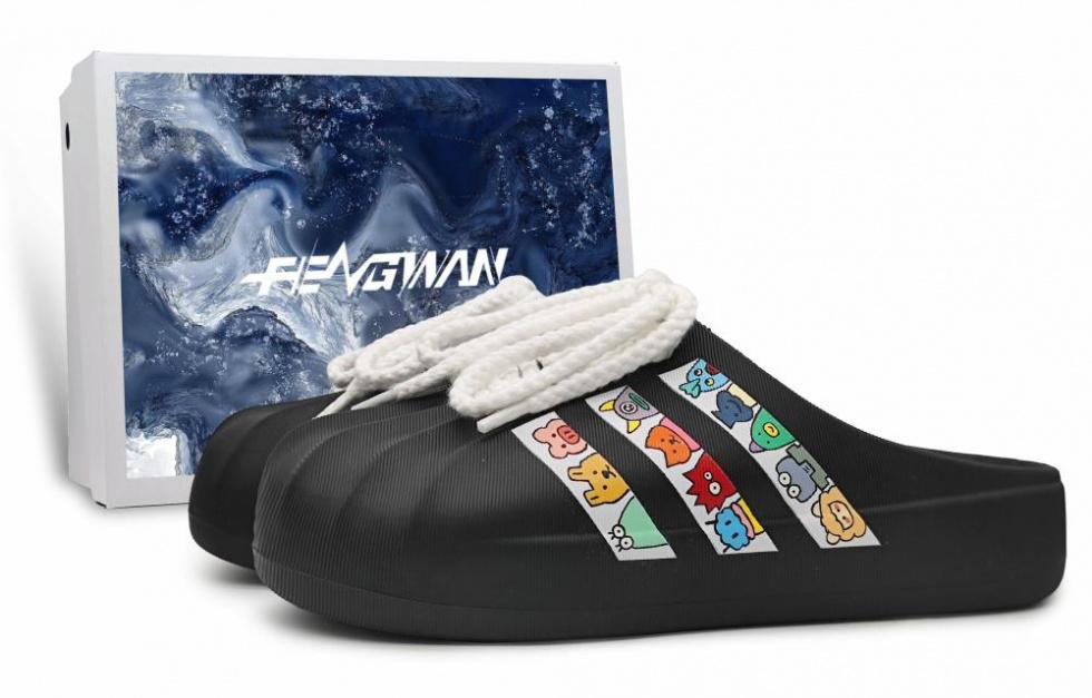 Adidas Originals AdiFOM Superstar Graffiti Slip-Resistant Quick Dry Antibacterial Wrap-toe Slippers Unisex Black White