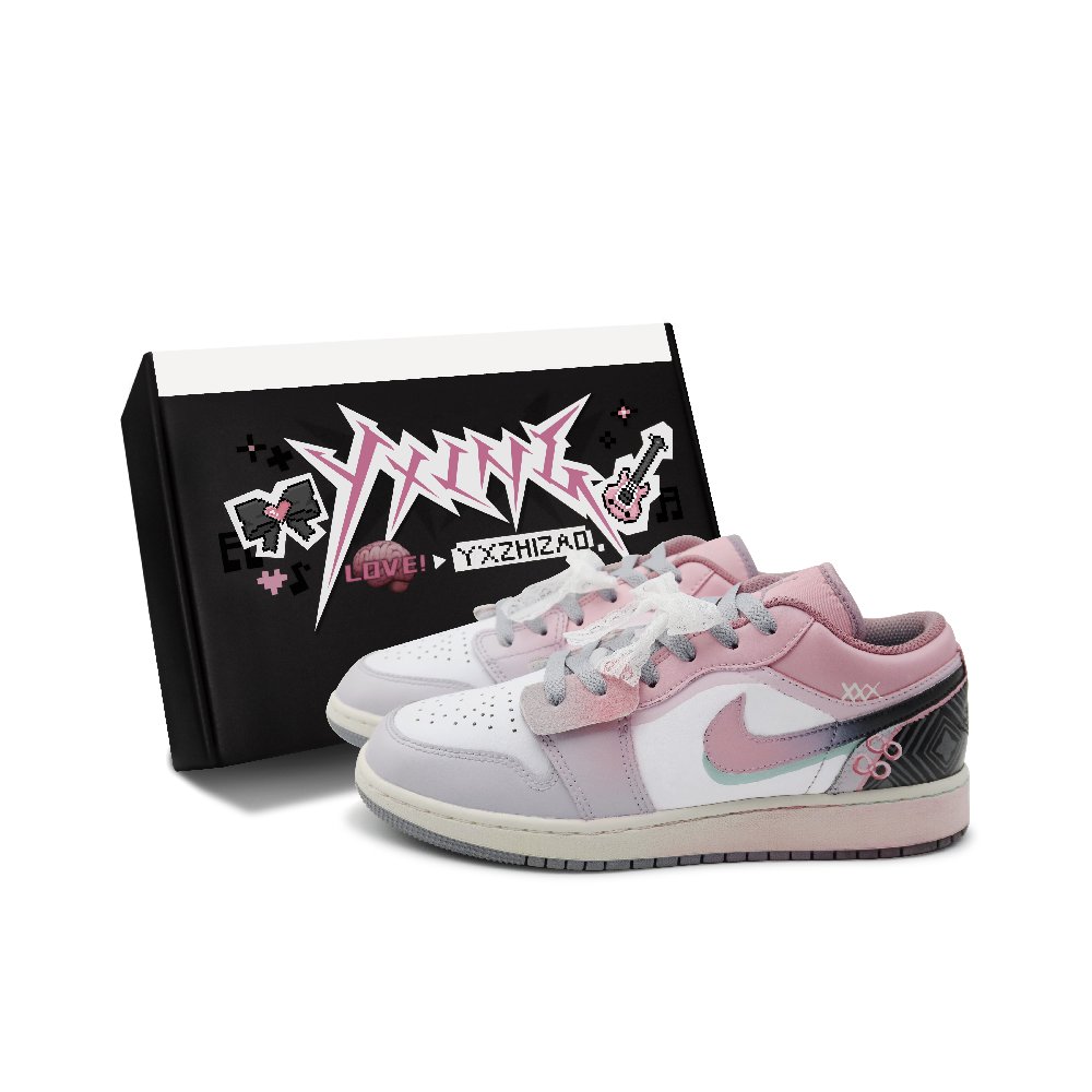 Jordan Air Jordan 1 Low Slip-Resistant Low-Top Vintage Basketball Shoes GS Black White Pink