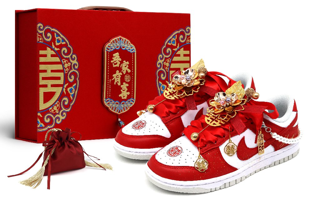 Nike Dunk Anti Slip Wear Resistant Low Top Skateboard Shoes Unisex Red Gold