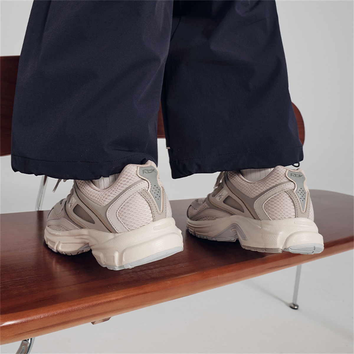 Reebok Premier Trinity Kfs 'Bone' купить в интернет-магазине Yoocart с быстрой доставкой по России.