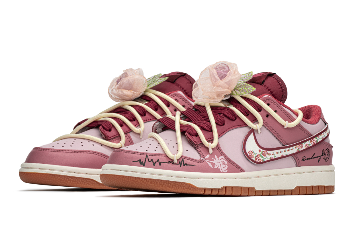 Nike Dunk Low top Skateboard Shoes Women's Red Pink купить в интернет-магазине Yoocart с быстрой доставкой по России.
