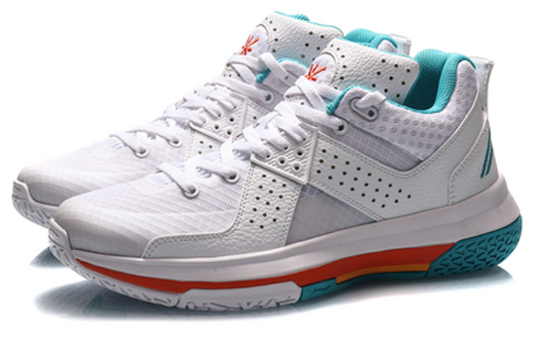 LINING Wade All City 5 Retro - White LINING Wade All City 5 Retro - White купить в интернет-магазине Yoocart с быстрой доставкой по России.