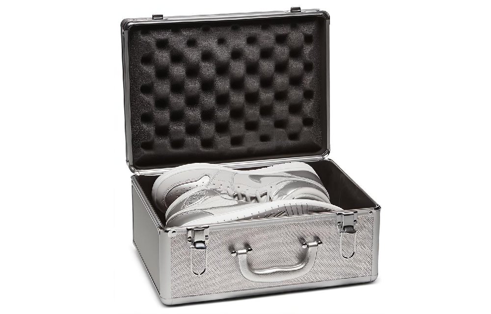 Air Jordan 1 Retro High OG CO.JP "Tokyo" Suitcase