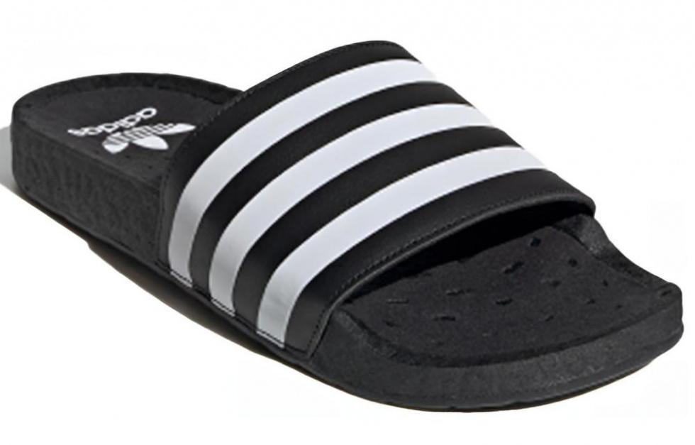 Adidas Adilette Boost Slides 'Core Black White' купить в интернет-магазине Yoocart с быстрой доставкой по России.