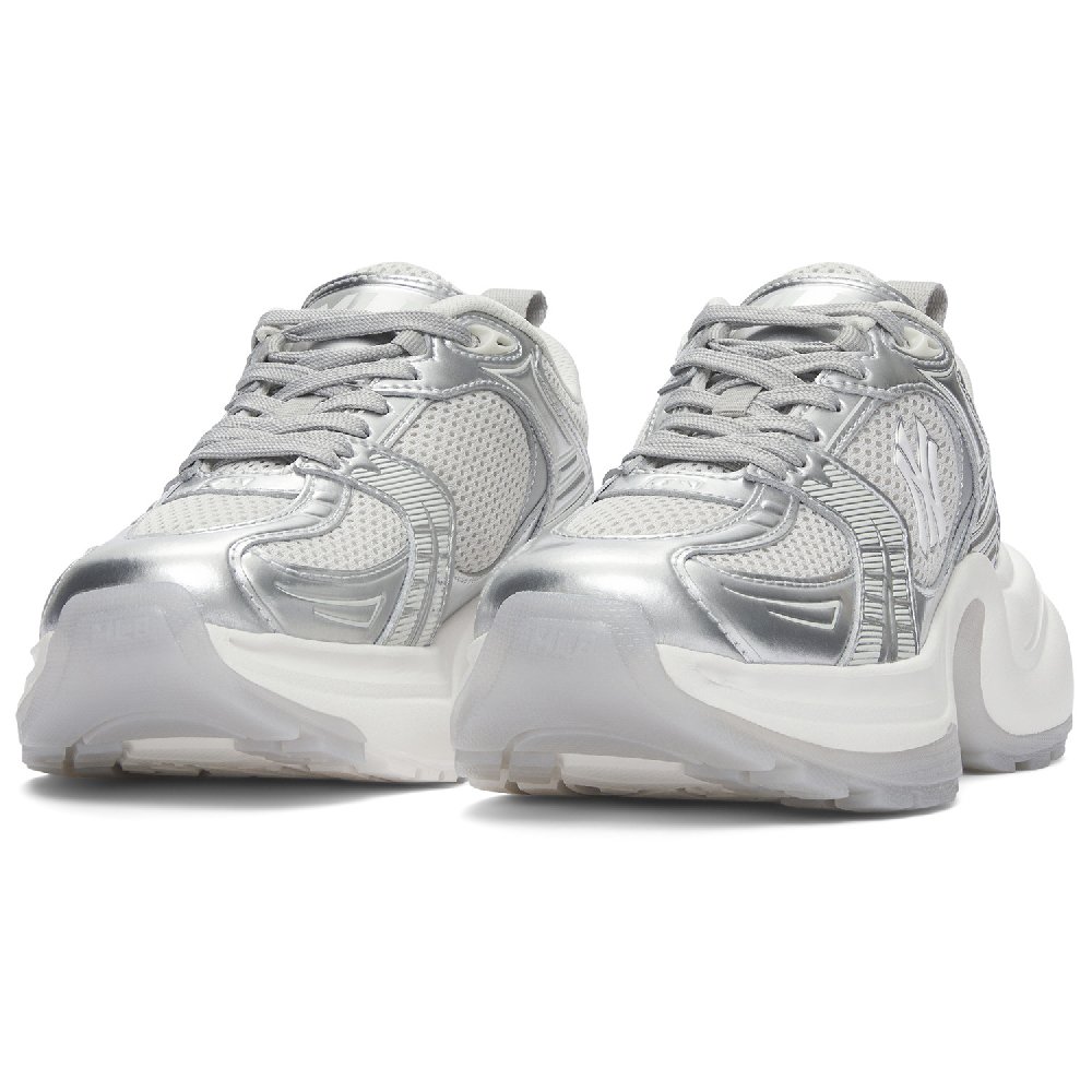 MLB New York Yankees Slip Resistant And Breathable Low Top Casual Shoes Women's Silver