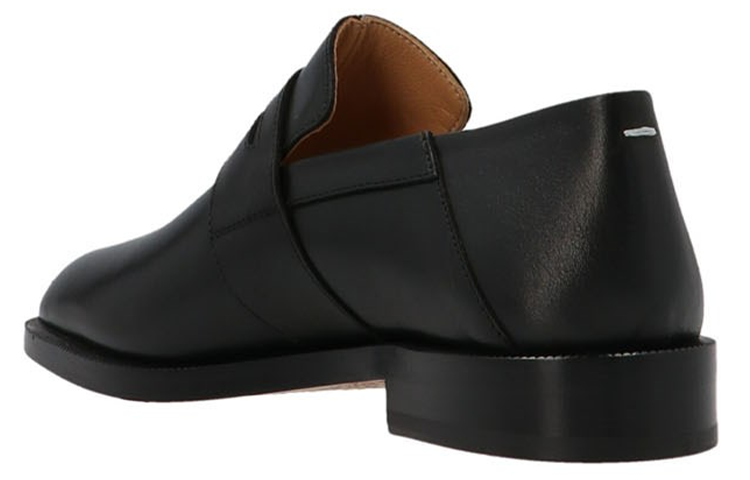 Maison Margiela Split Toe Slip On Loafers купить в интернет-магазине Yoocart с быстрой доставкой по России.