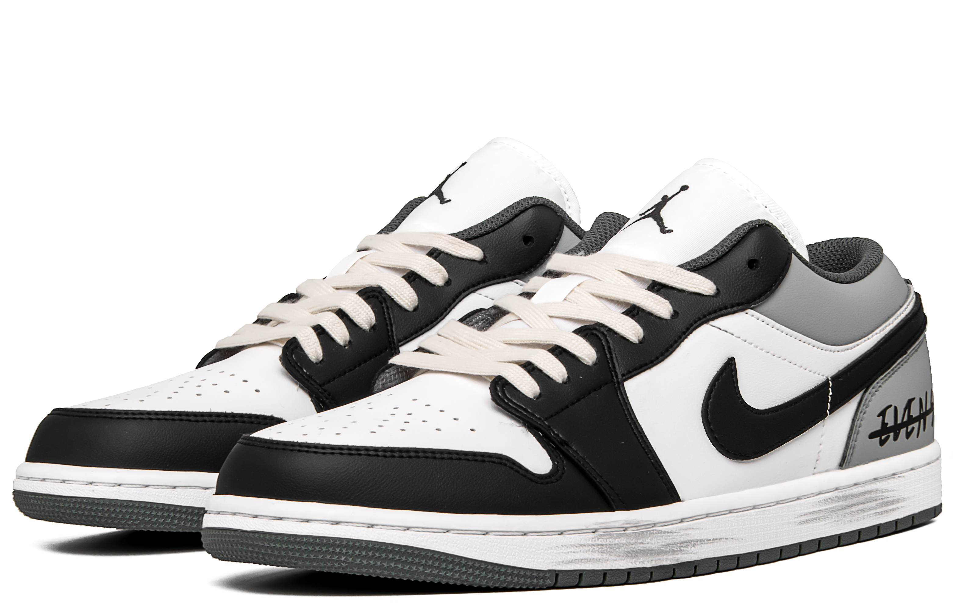 Jordan Air Jordan 1 Cushioned Slip-Resistant Low-Top Vintage Basketball Shoes Unisex Black White Gray купить в интернет-магазине Yoocart с быстрой доставкой по России.