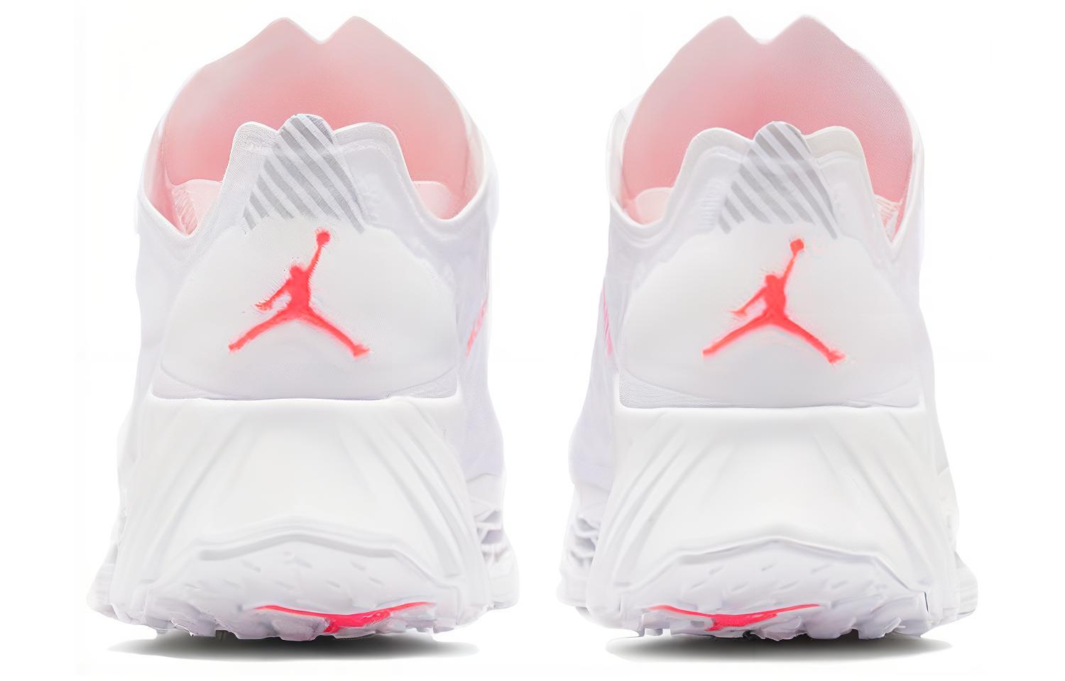 Jordan Zoom Trunner Ultimate White Flash Crimson купить в интернет-магазине Yoocart с быстрой доставкой по России.