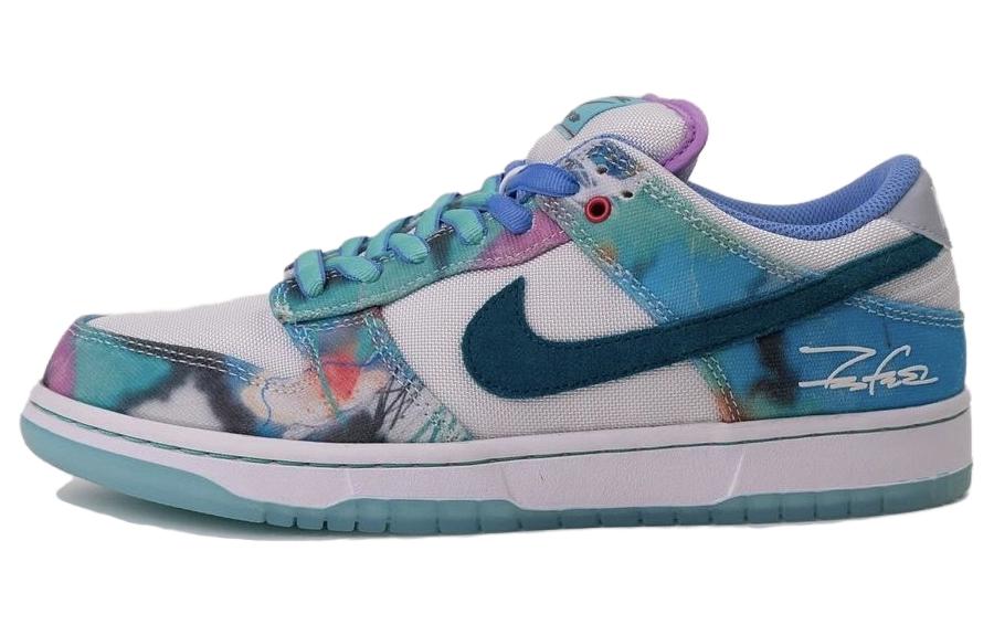 Futura Laboratories X Nike SB Dunk Low