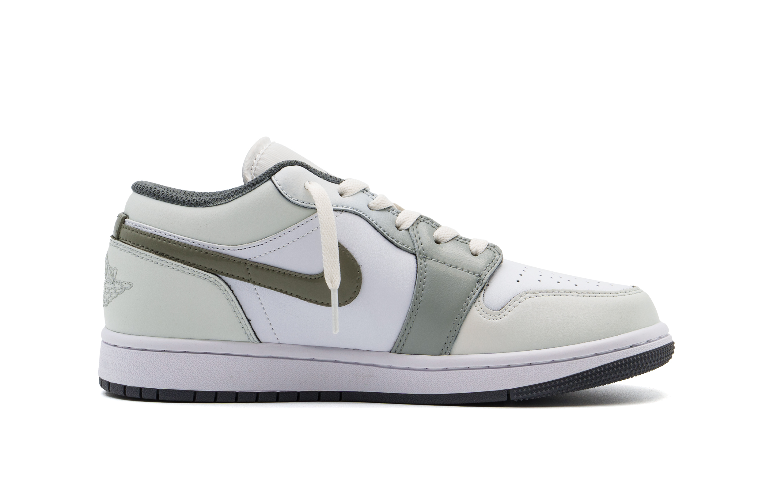 Jordan Air Jordan 1 Cushioning, Wear Resistant Low top Vintage Basketball Shoes Unisex Light Gray
