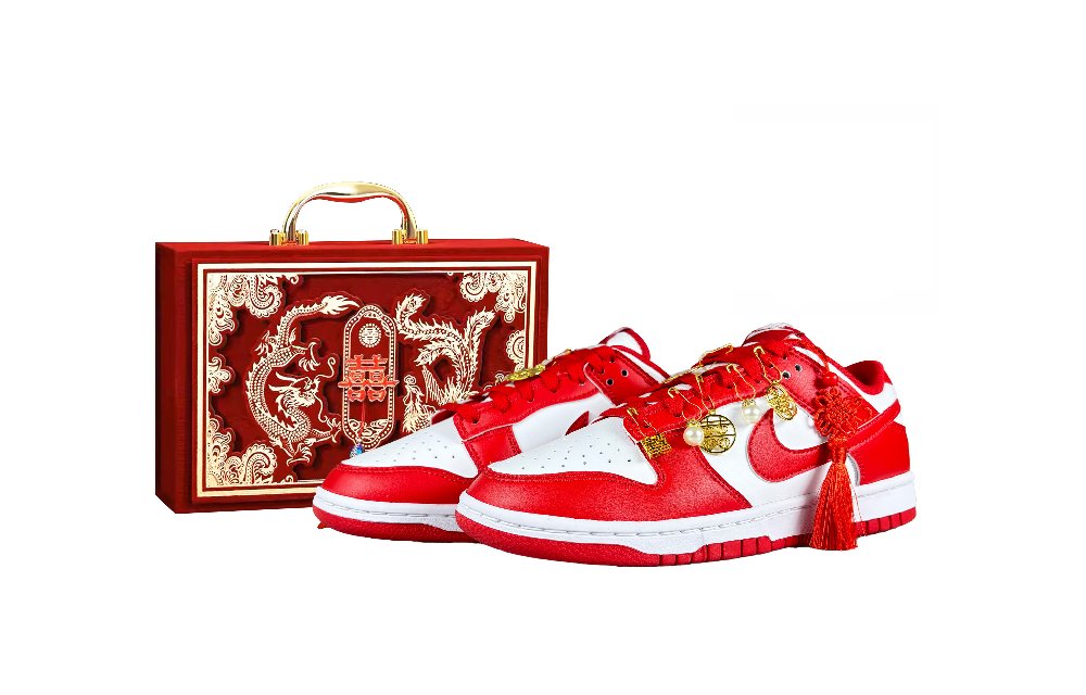 Nike Dunk Love Forever Anti Slip Wear Resistant Low Top Skateboard Shoes Unisex Red