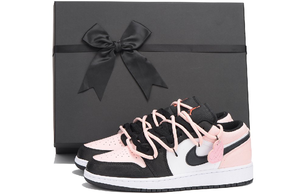Jordan Air Jordan 1 Low-Top Vintage Basketball Shoes GS Black Pink