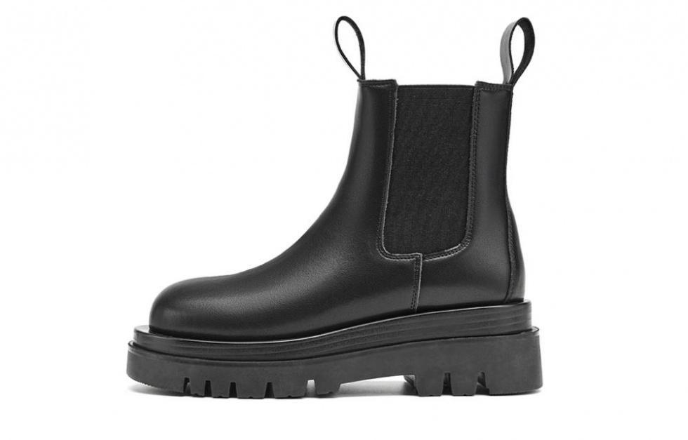 EBLAN Ankle-Length Chelsea Boots Women's Black