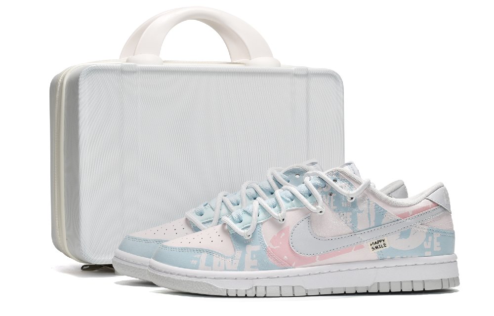 Nike Dunk Skateboard Shoes Women's Low-Top Pink Blue