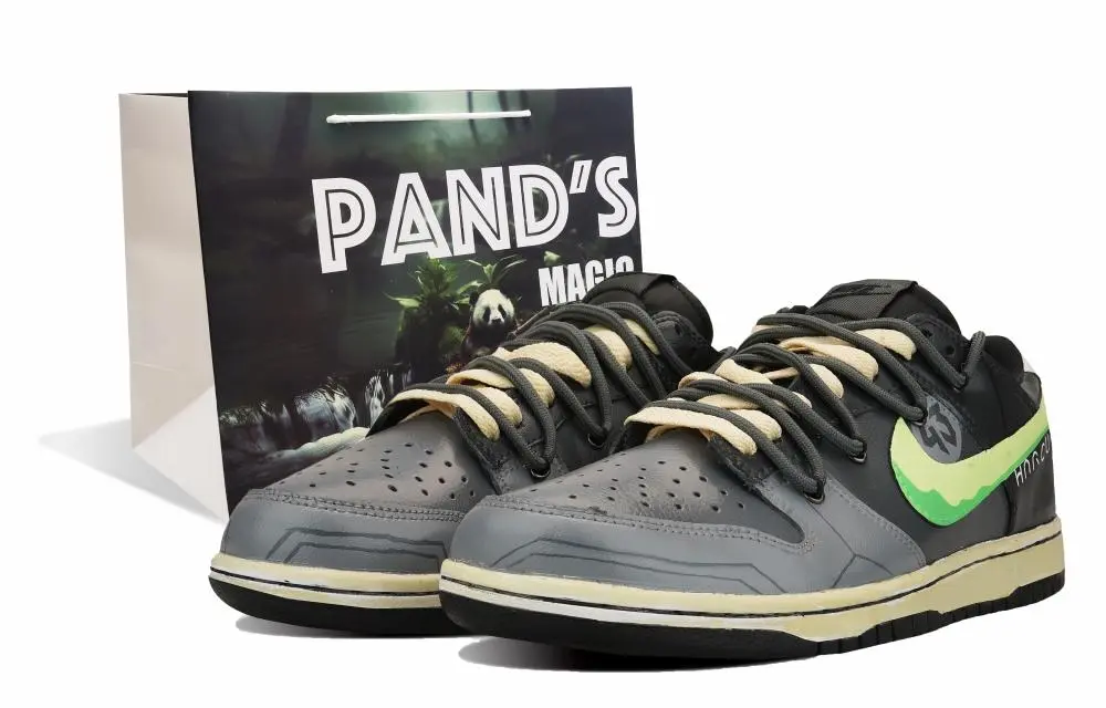 Nike Dunk Low 43 Slip Resistant Low top Skateboard Shoes GS Black Green