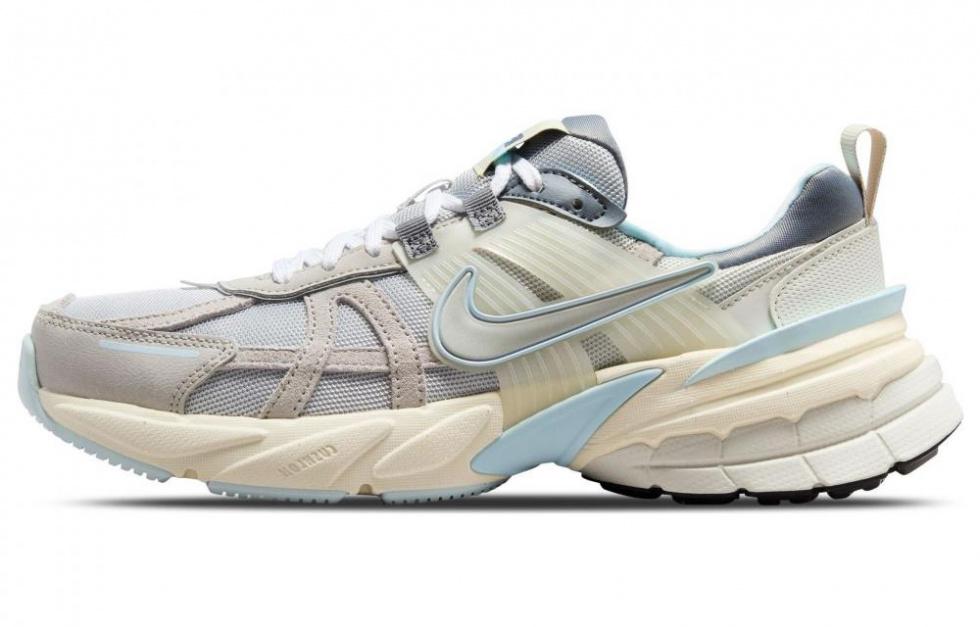 Nike V2K Run Light Bone Metallic Platinum Women's