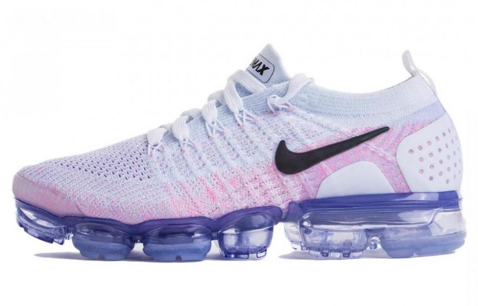 NIKE Беговые кроссовки с низким верхом для женщин