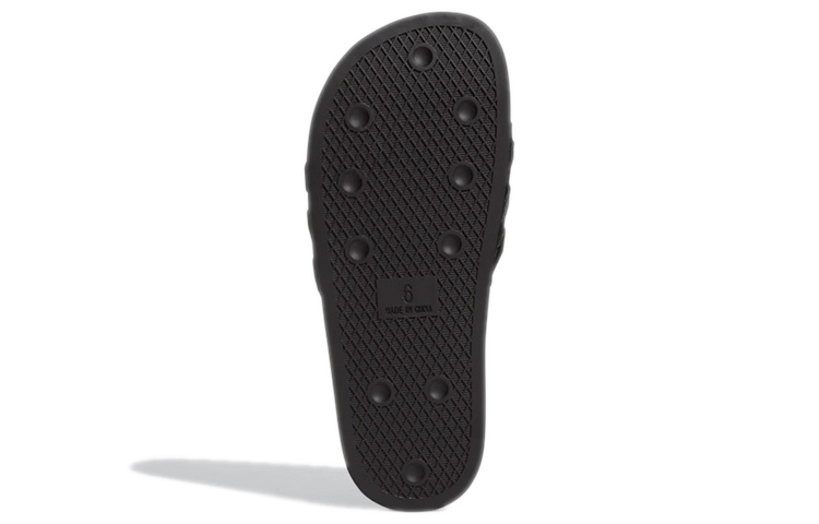 Adilette Women's Adidas Originals Slide 'Black Gold Metallic' Women's купить в интернет-магазине Yoocart с быстрой доставкой по России.