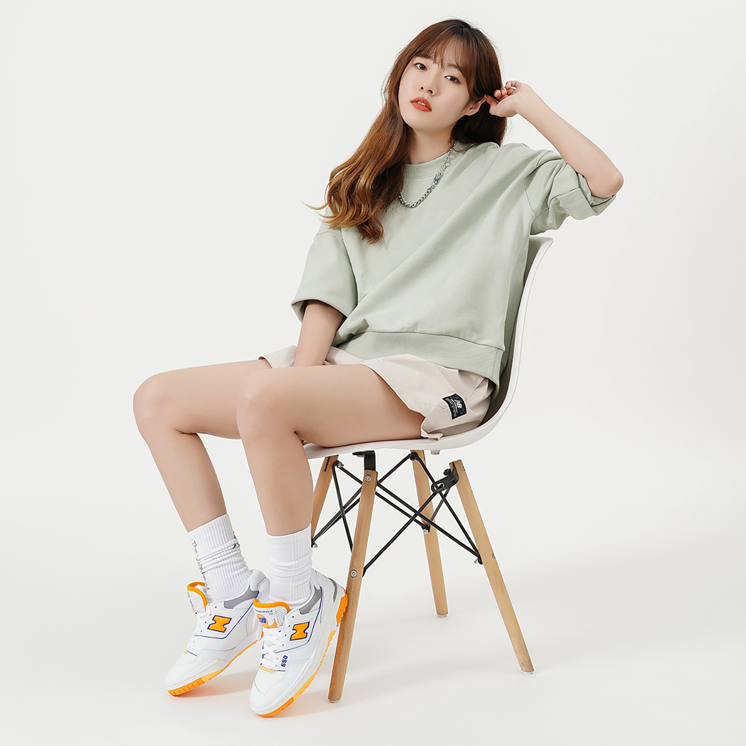 New Balance 550 White Vibrant Orange купить в интернет-магазине Yoocart с быстрой доставкой по России.