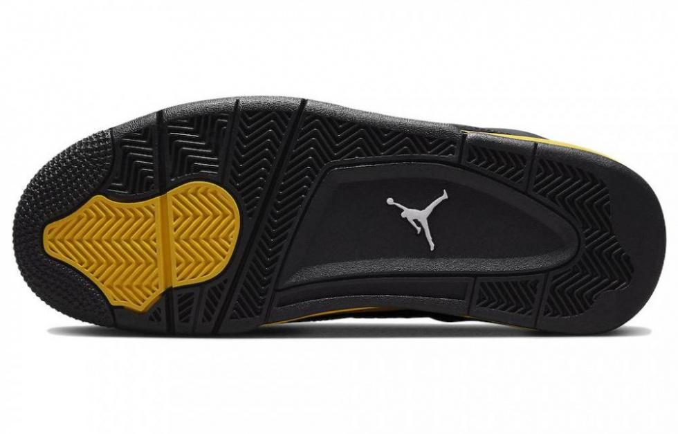 Jordan 4 Retro Thunder 2023 купить в интернет-магазине Yoocart с быстрой доставкой по России.