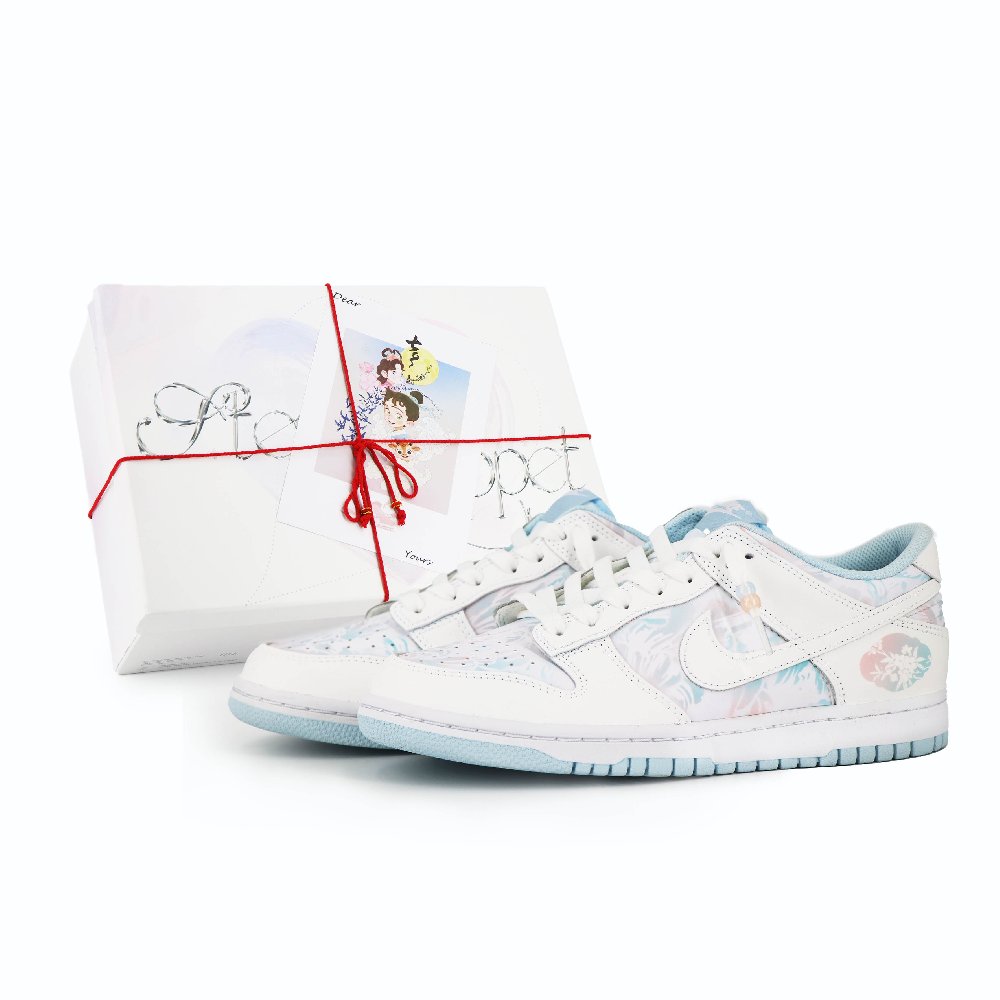Nike Dunk Low Slip Resistant And Breathable Low Top Skateboard Shoes GS Pink Blue White