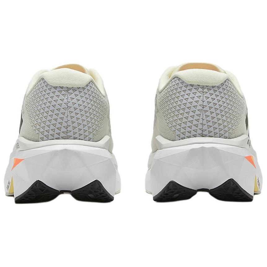 New Balance Low Top Running Shoes Men's Ivory White D Width купить в интернет-магазине Yoocart с быстрой доставкой по России.